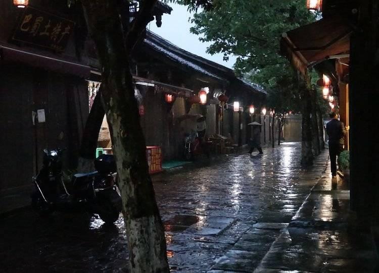 汽车维保迎高峰 业内人士提建议